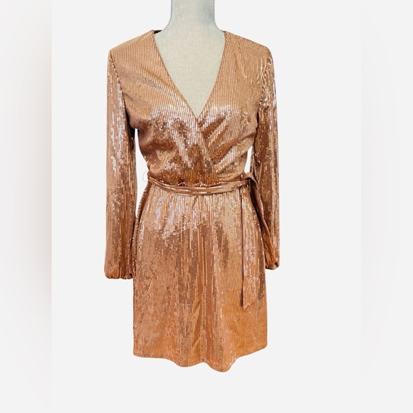 Nine West Cara Santana Rose Gold Sequin Dress, size Medium NWT - Picture 1 of 5